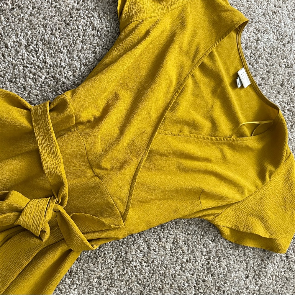 💛 A NEW DAY x TARGET 💛 Ruffled MIDI Dress 💛 - Picture 3 of 10